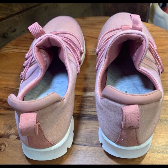 Clarks cloudsteppers.  Inv 5408 - Picture 4 of 6